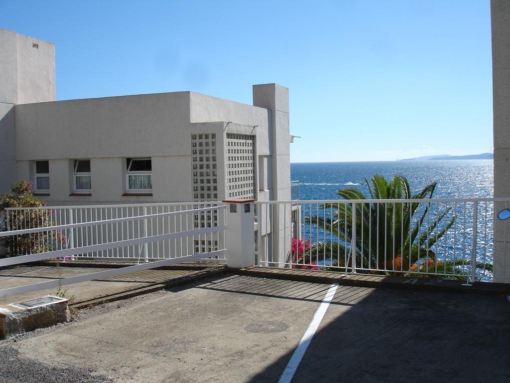 Apartament Belvedere Roses Pokoj fotografie